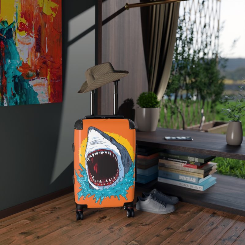 Open Mouthed Great White Shark - Cabin Suitcase - Image 5